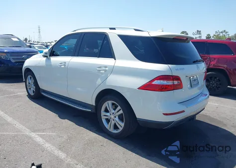 2013 Mercedes-Benz Ml 350 z USA, uszkodzony, nr VIN 4JGDA5JB6DA216944